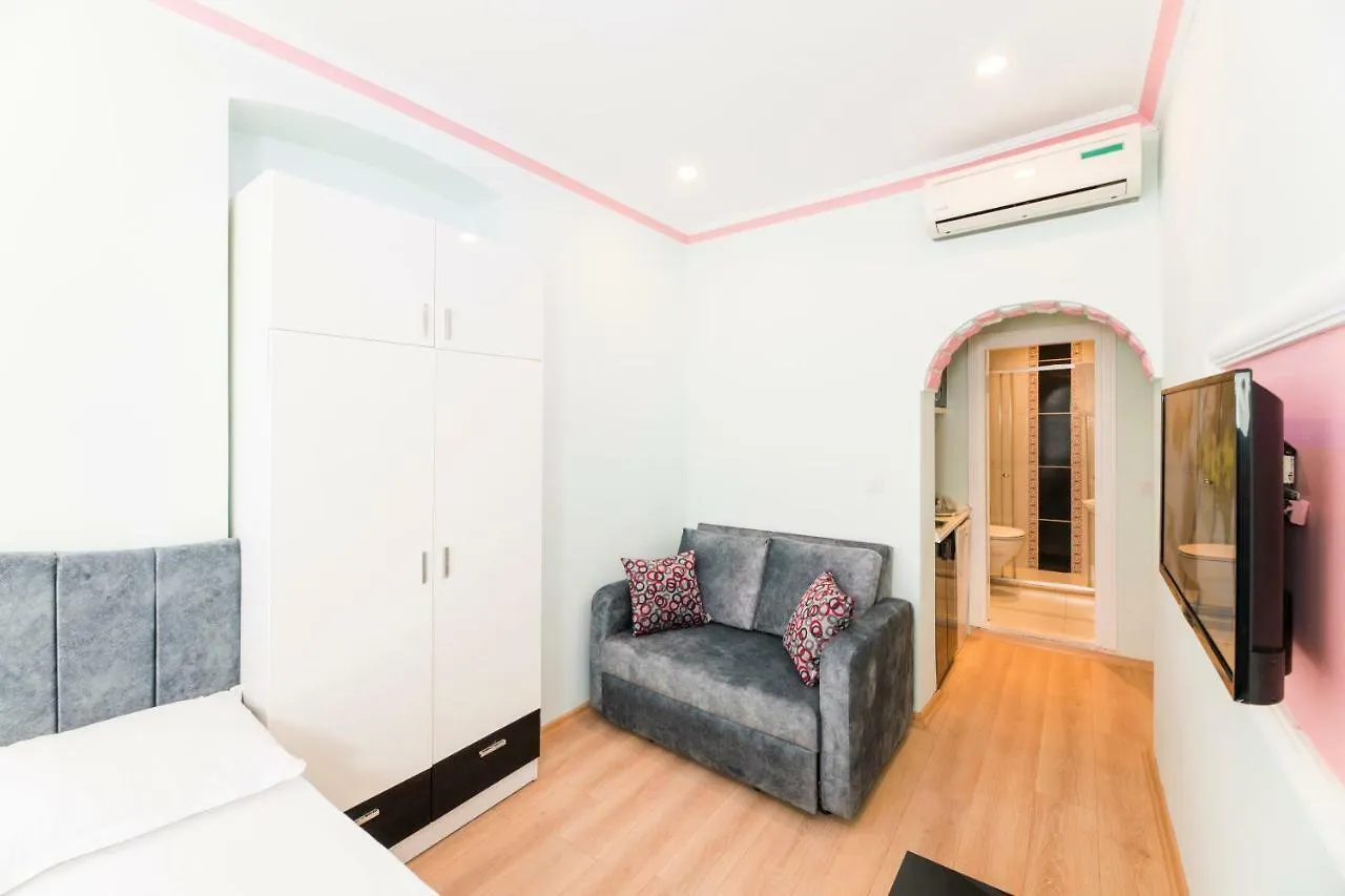 ** Otel Taxım Elegance Suıtes İstanbul Türkiye